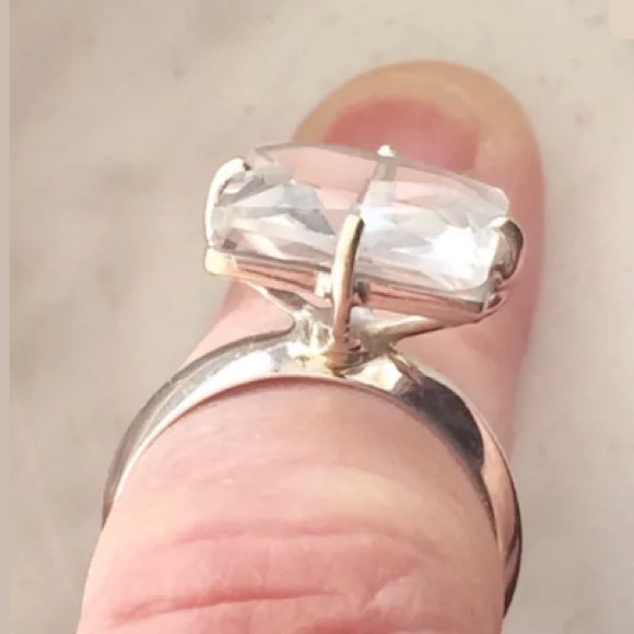 18k solid white gold with sapphire ring size 7 - Picture 9 of 16